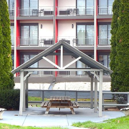 Clarion Inn&Suites Chambersburg Exterior foto