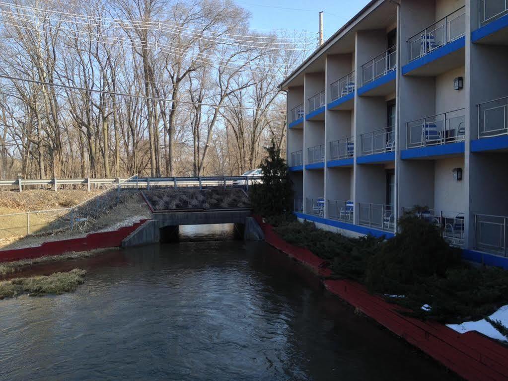 Clarion Inn&Suites Chambersburg Exterior foto
